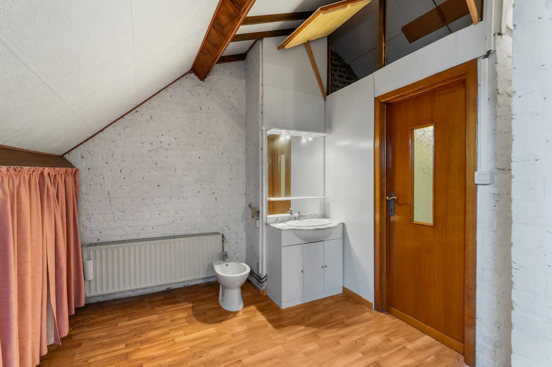 Gezinswoning met 3 slaapkamer + aangelegde tuin te Koningslo foto 30