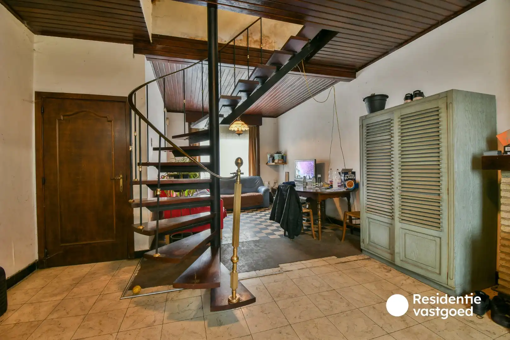 Renovatieproject met veel potentieel in het hart van Torhout! foto 4