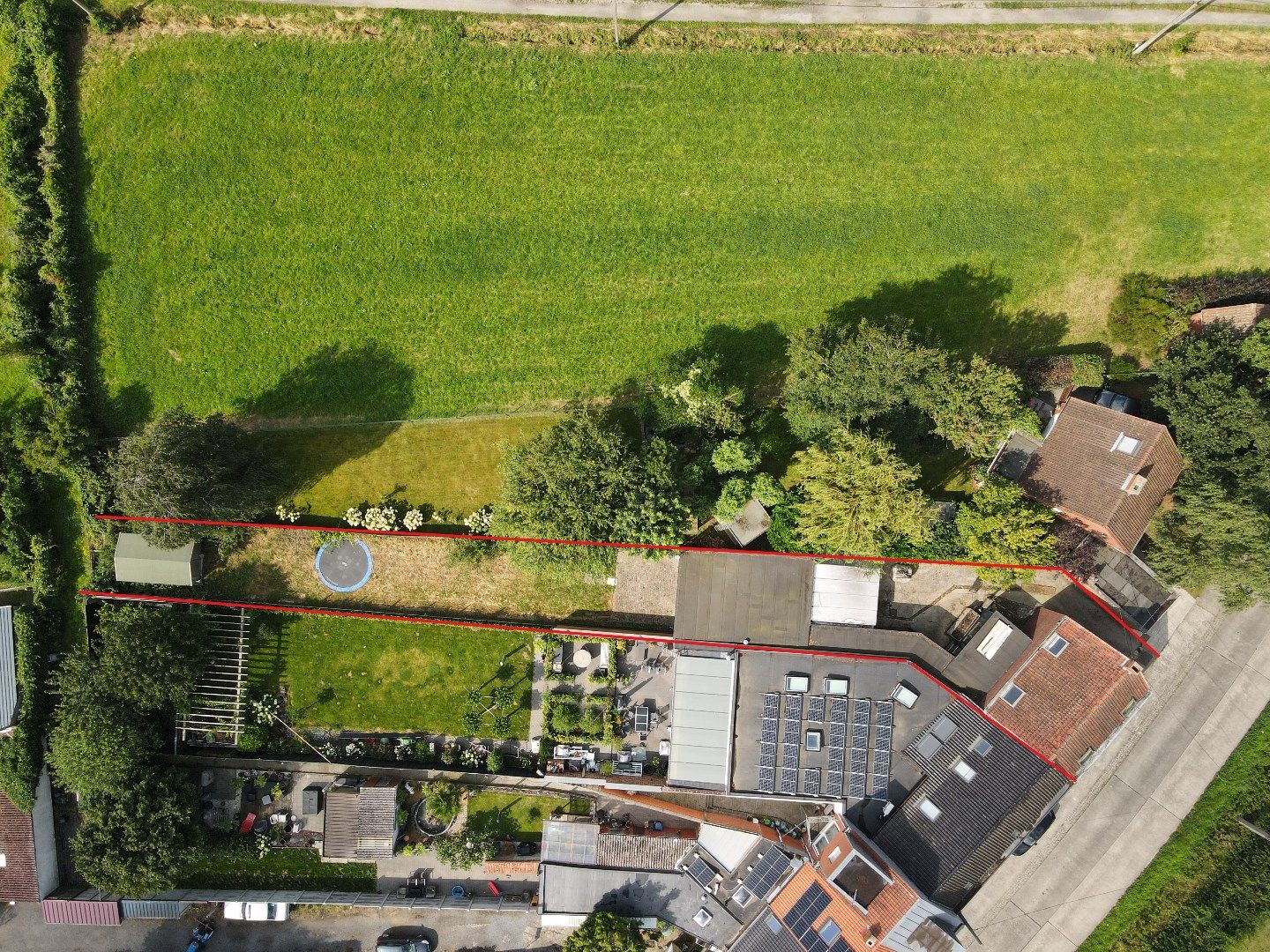 RUIME WONING MET 4 SLPKS, RUIME TUIN EN POLYVALENTE RUIMTE foto 3