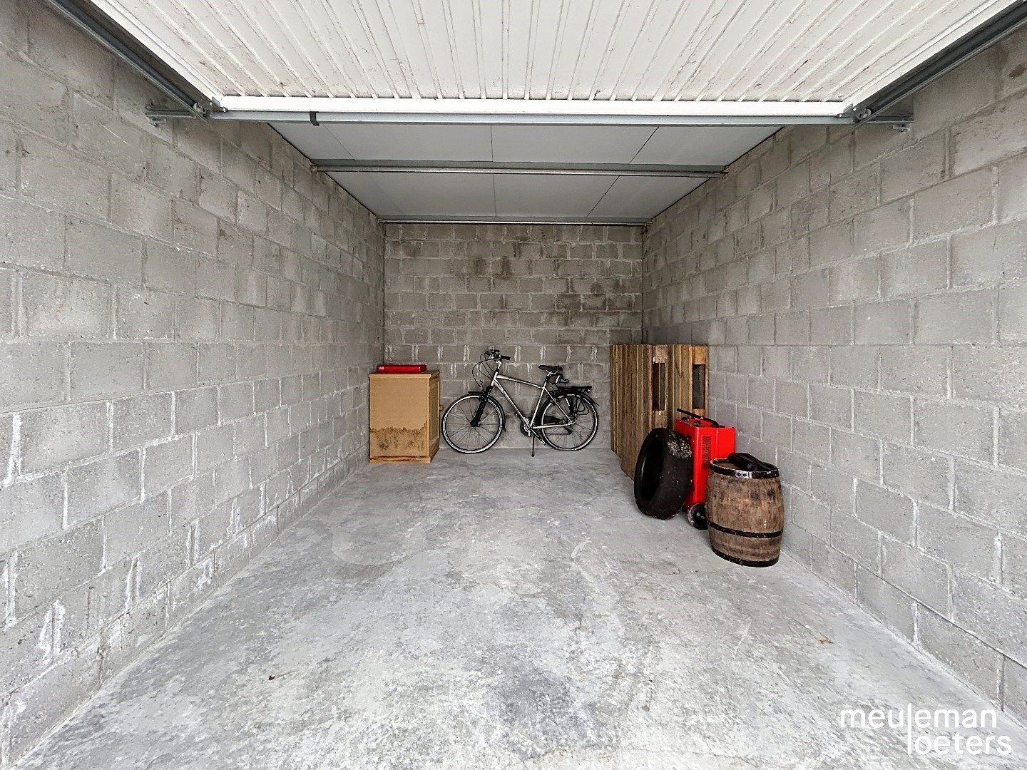 Vlot bereikbare garagebox in centrum foto 10