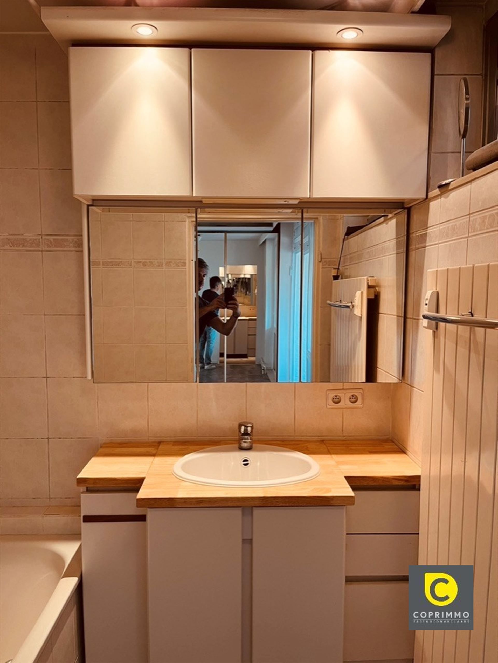 Instapklaar dakappartement met ruim terras! foto 14