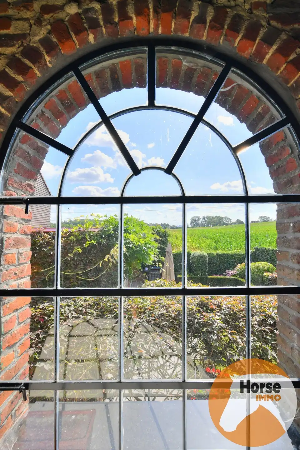 GOOIK - Luxueus afgewerkte hoeve met bijgebouw en weide foto 24