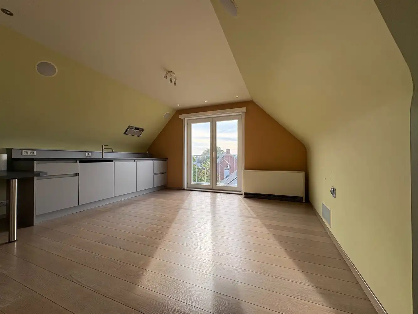 Instapklare appartement in hartje Torhout foto 2