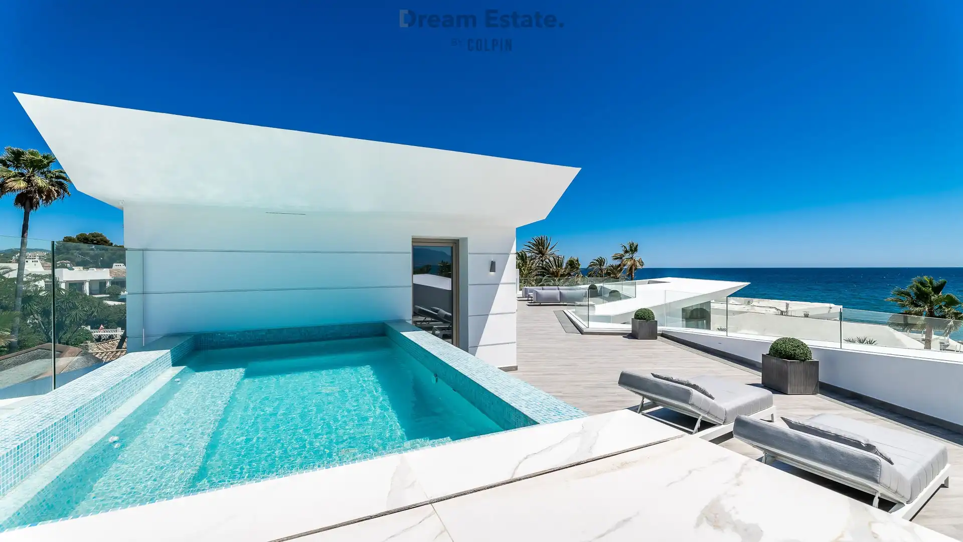 Hypermoderne frontline villa in Los Monteros foto 58