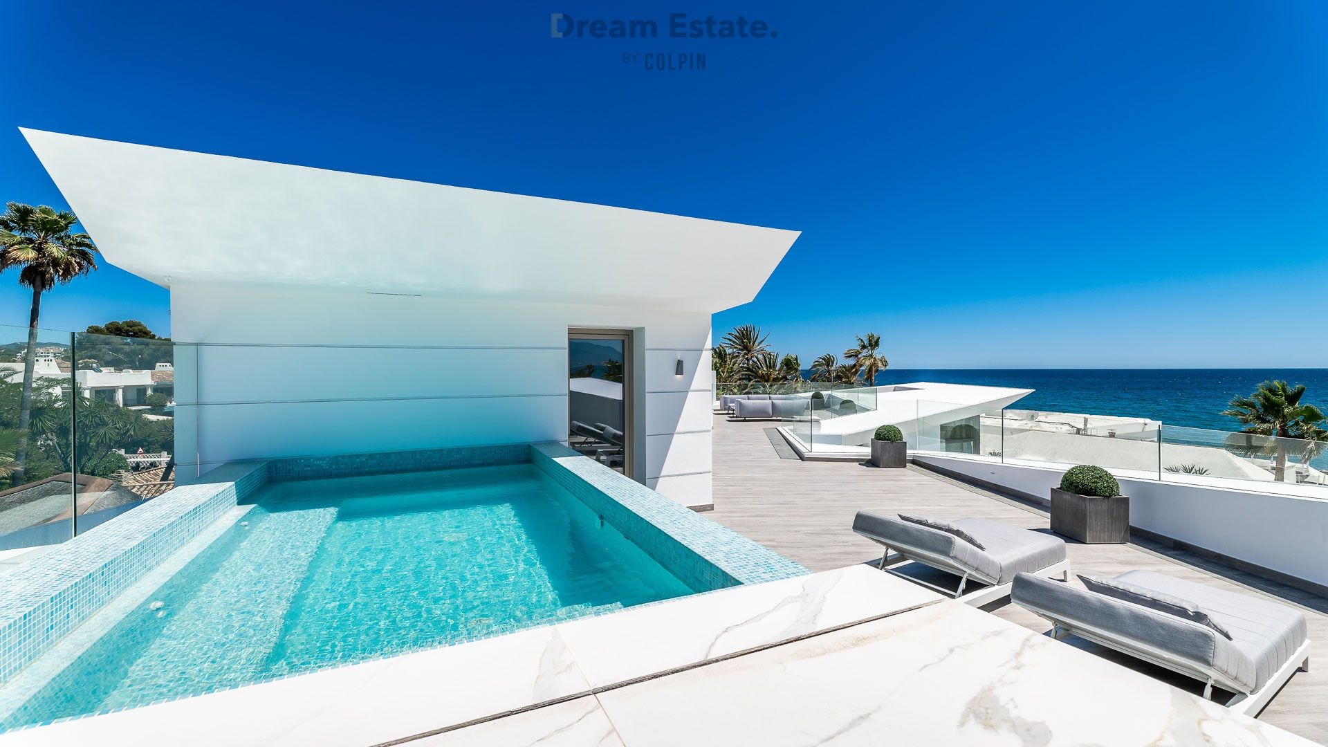 Hypermoderne frontline villa in Los Monteros foto 58