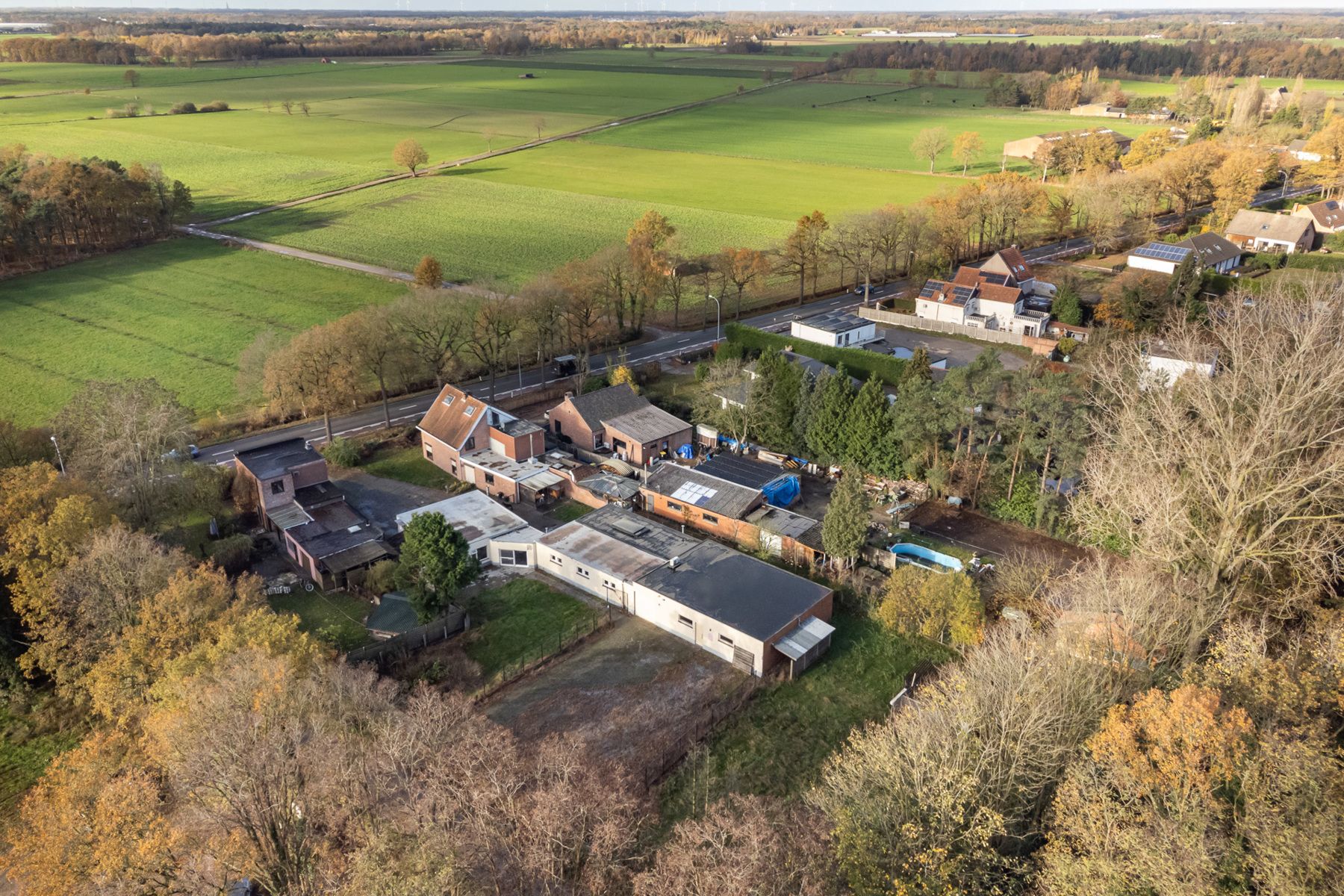 2 Woningen en opslagruimte op ca 2.525m². foto 5