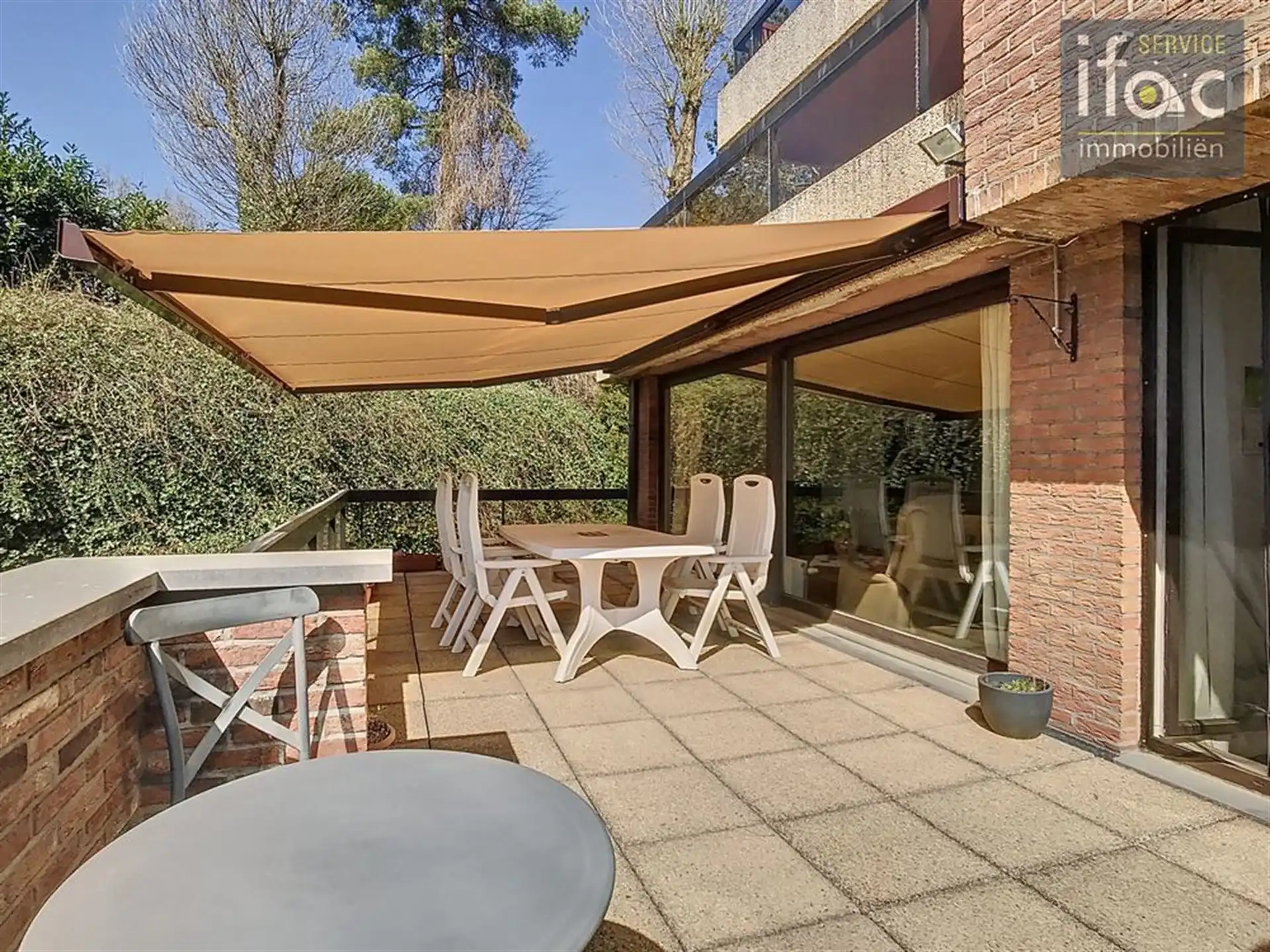 Appartement 2 slpks, ruim terras & parkeerplaats foto 2