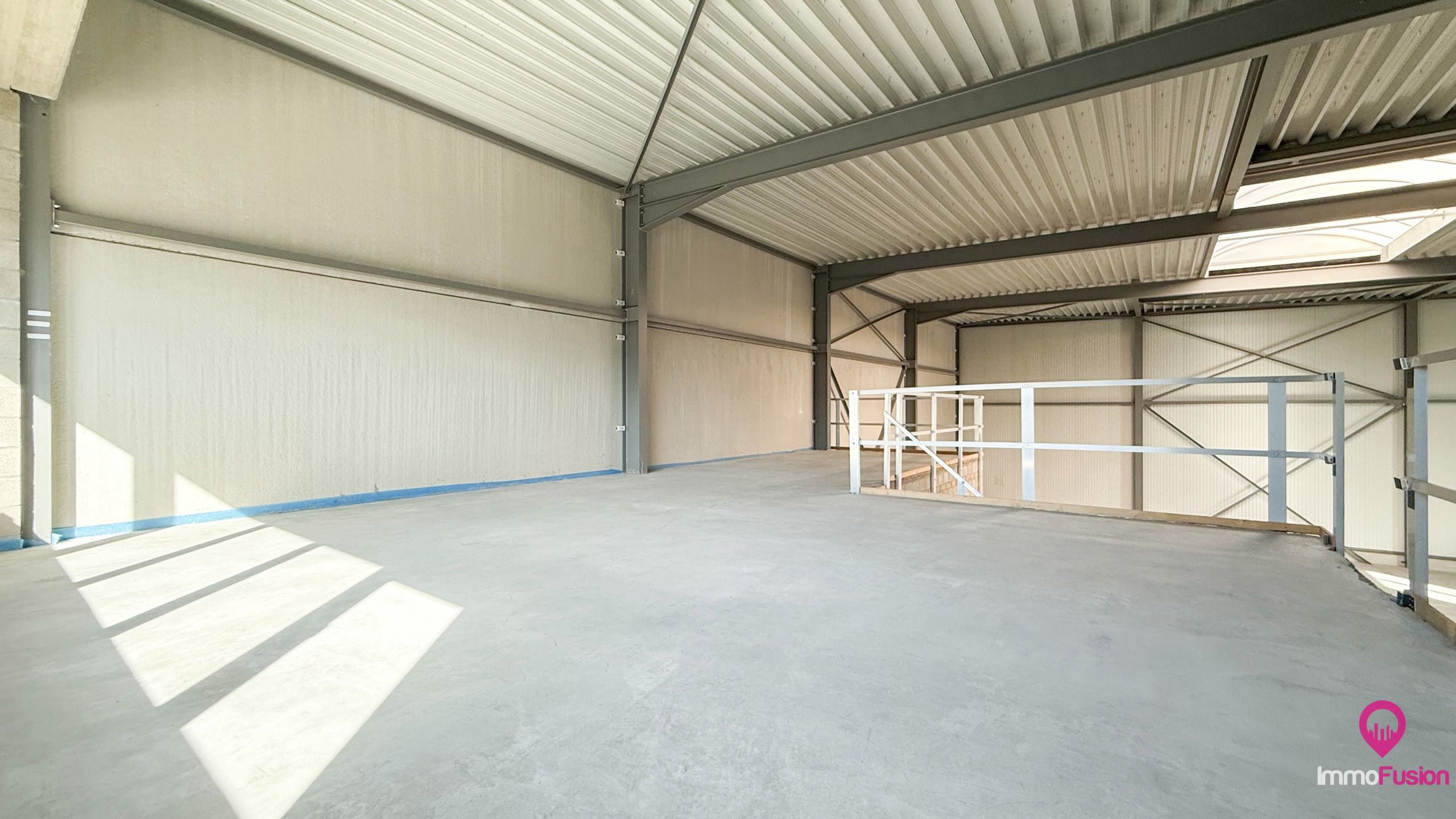 Instapklaar magazijn van 440m² op een uitstekende locatie! foto 25