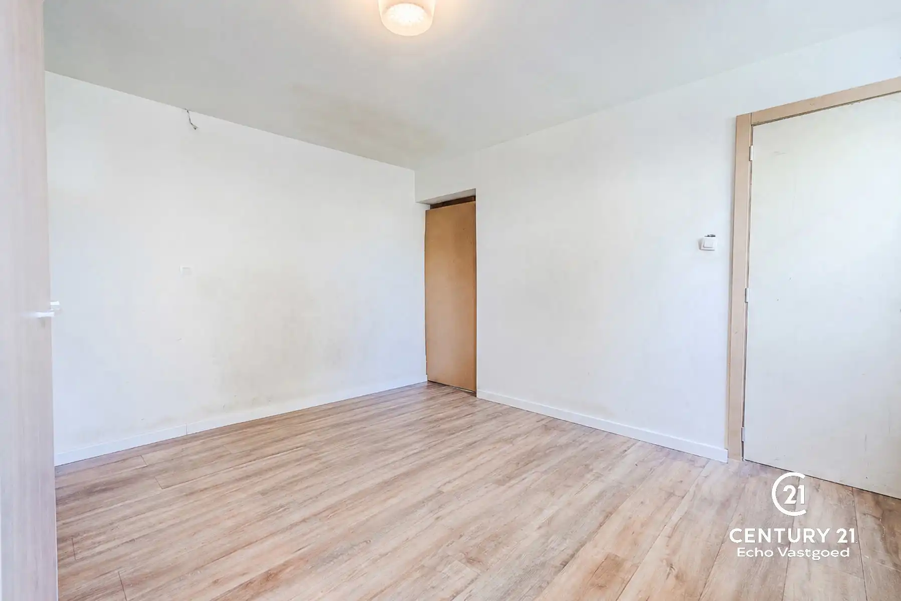 ruime woning met 4 slaapkamers op een fraai hoekperceel  foto 9