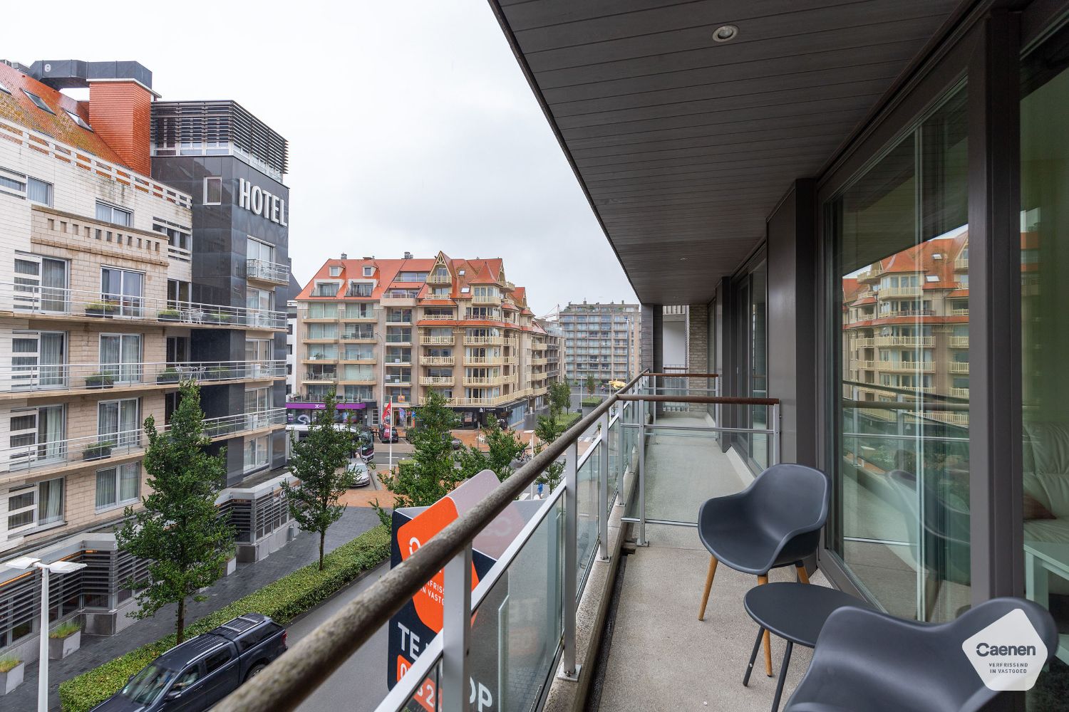 Zeer recent, instapklaar appartement met 2 slaapkamers foto 10