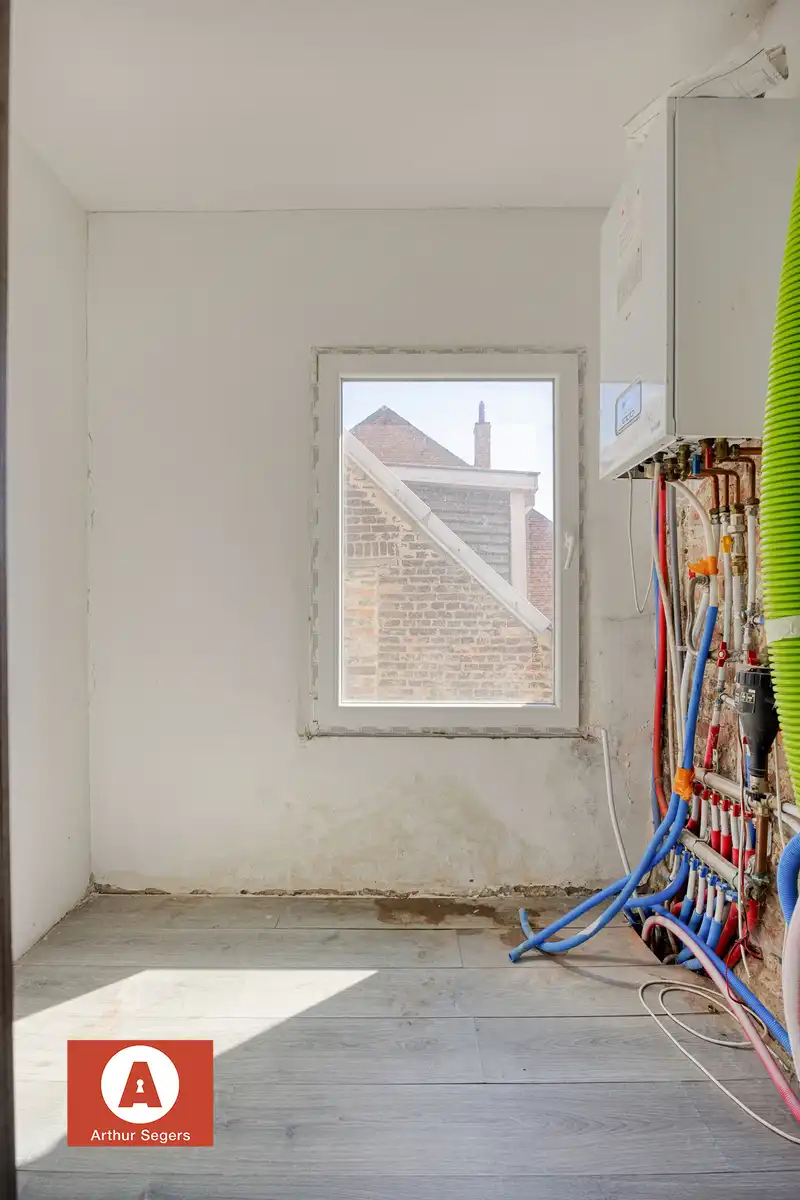 Veder af te werken/te renoveren gezinswoning mét achterbouw foto 19