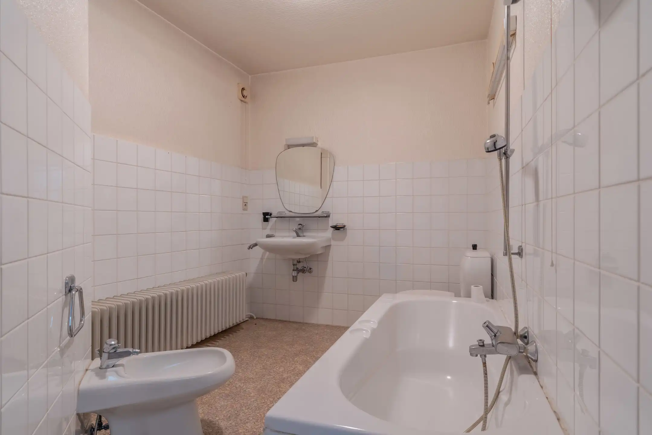 Te renoveren woning mét 1 slpk en garage op toplocatie te Turnhout  foto 22