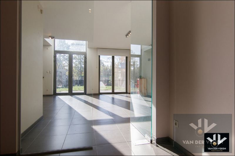 Moderne Gezinswoning aan de rand van de natuur foto 5