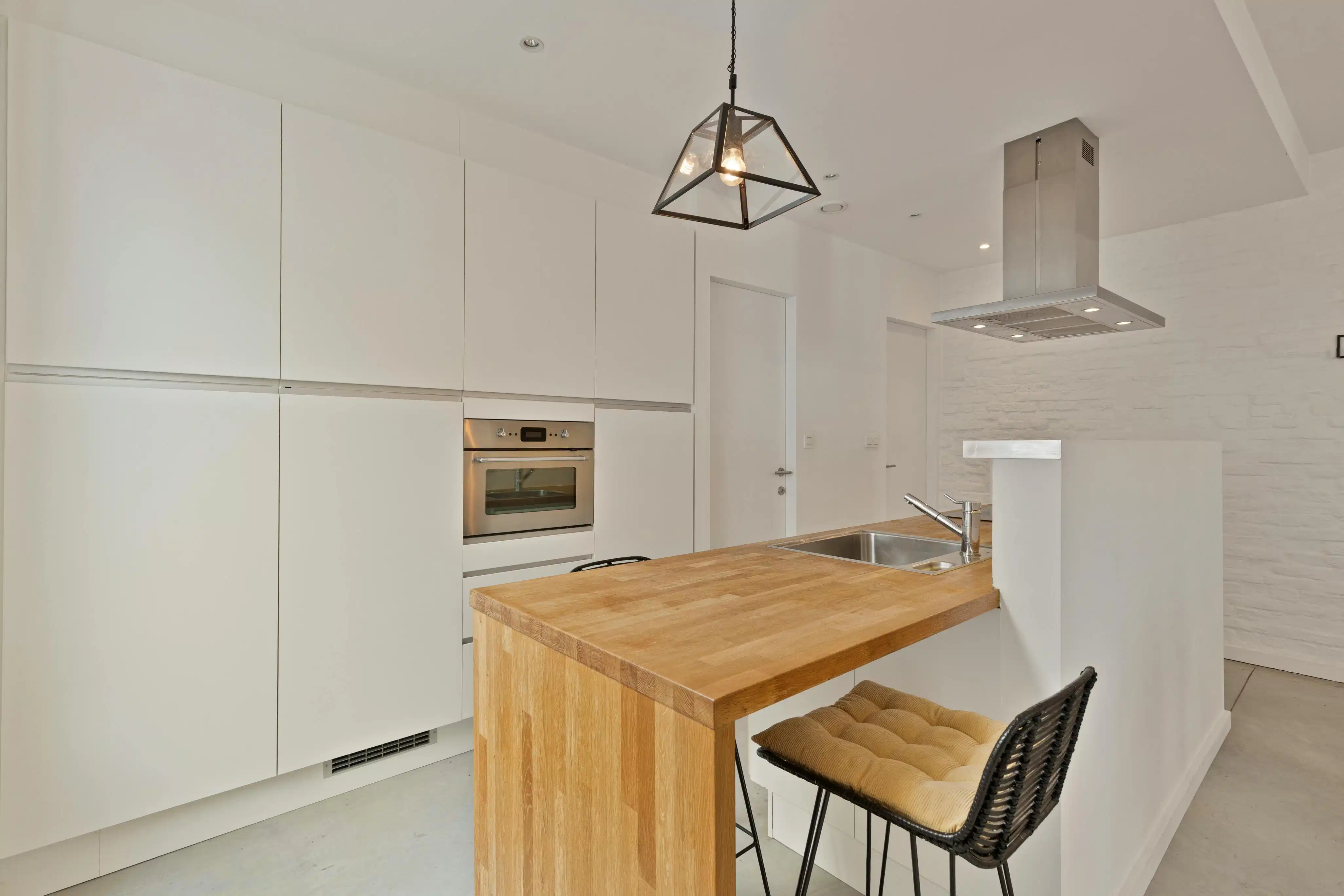 Karaktervolle en instapklare duplex badend in het licht foto 5