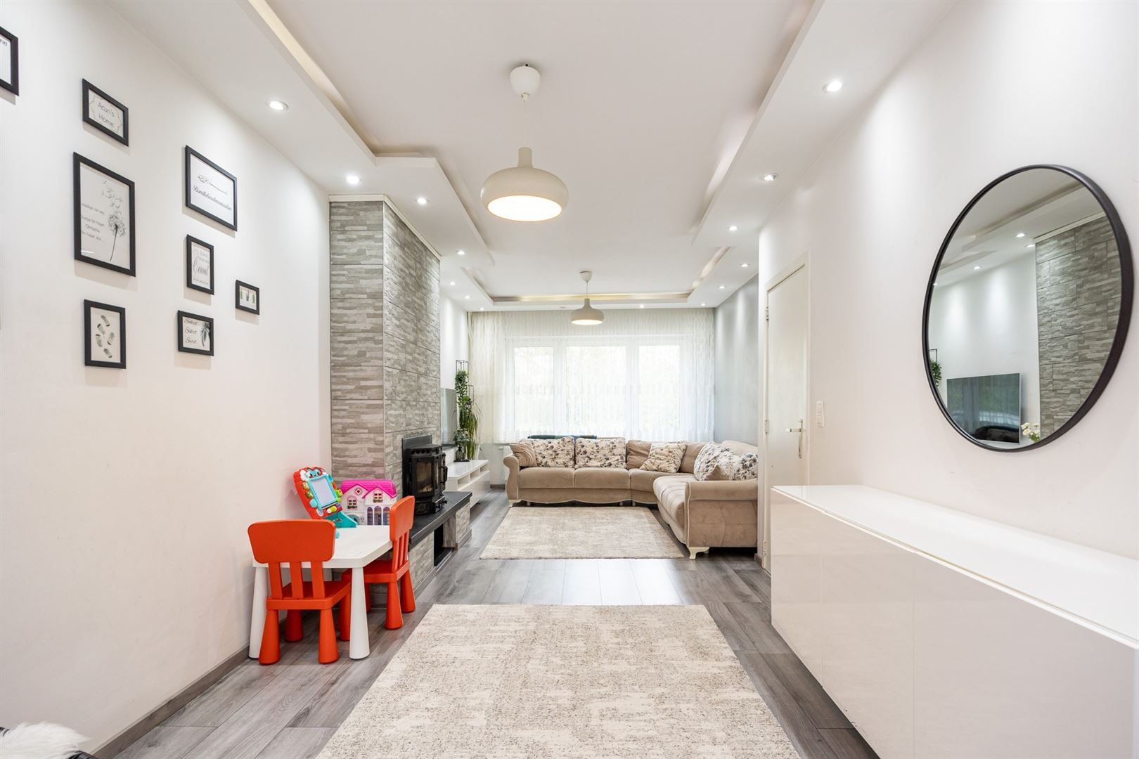 Compact comfort met zonnige tuin in Merksem

 foto 4