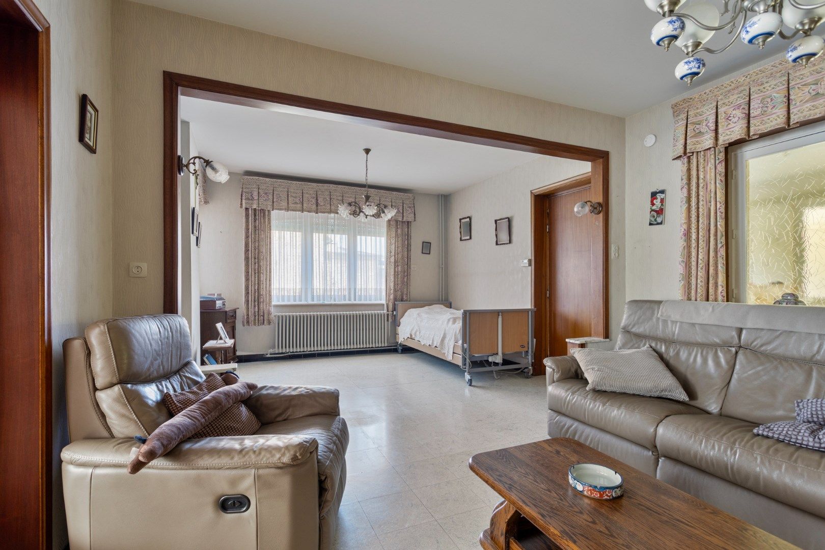 Ruime woning met bebouwbare tuin en achterliggende gronden foto 8