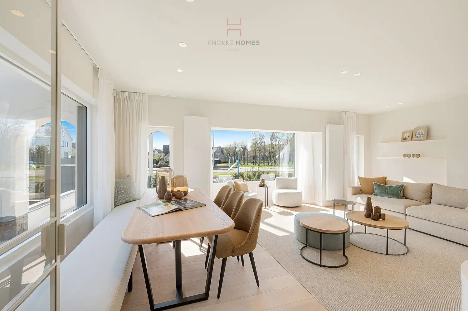 Uitzonderlijk gerenoveerde koppelvilla op topligging in Duinbergen foto 4