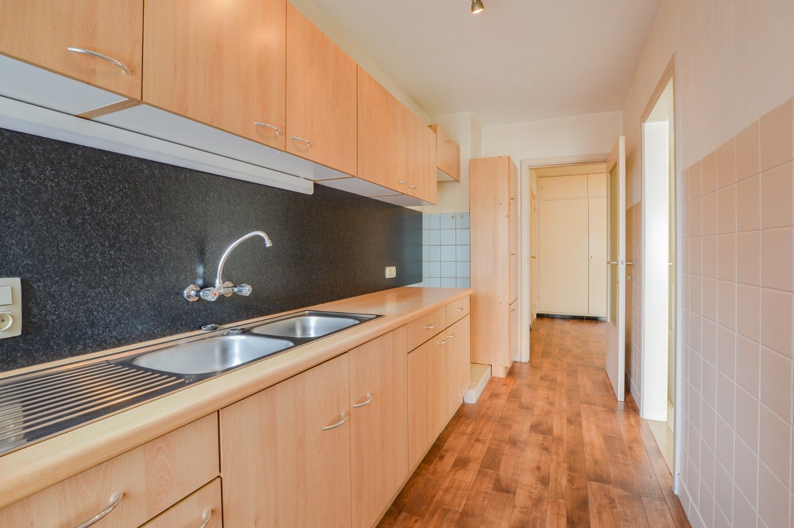 Ruim appartement op toplocatie met 3 slpks én garage in Sint-Andries foto 8