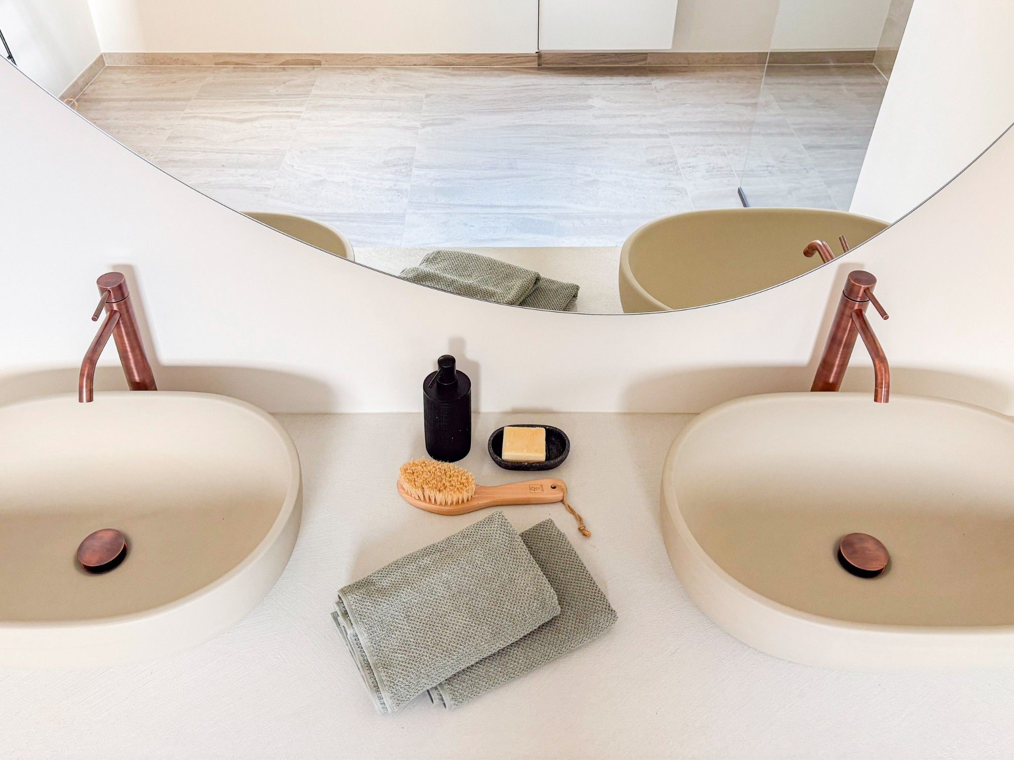 Prachtig gerenoveerde villa met westelijk georiënteerde tuin foto 29