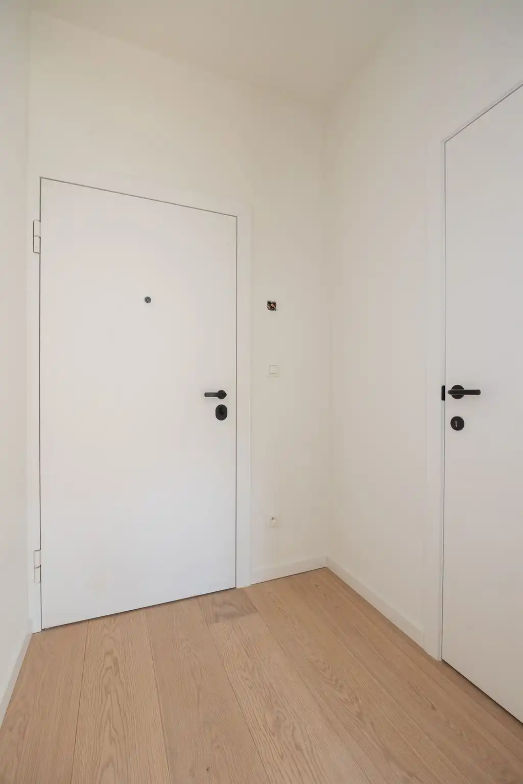 Luxueus gelijkvloers app met ruime tuin foto 12