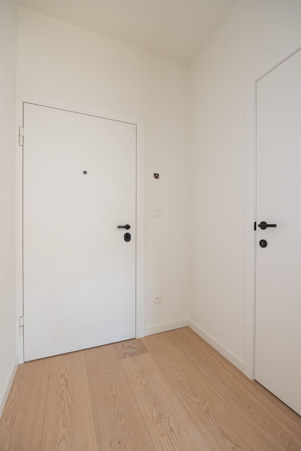 Luxueus gelijkvloers app met ruime tuin foto 12