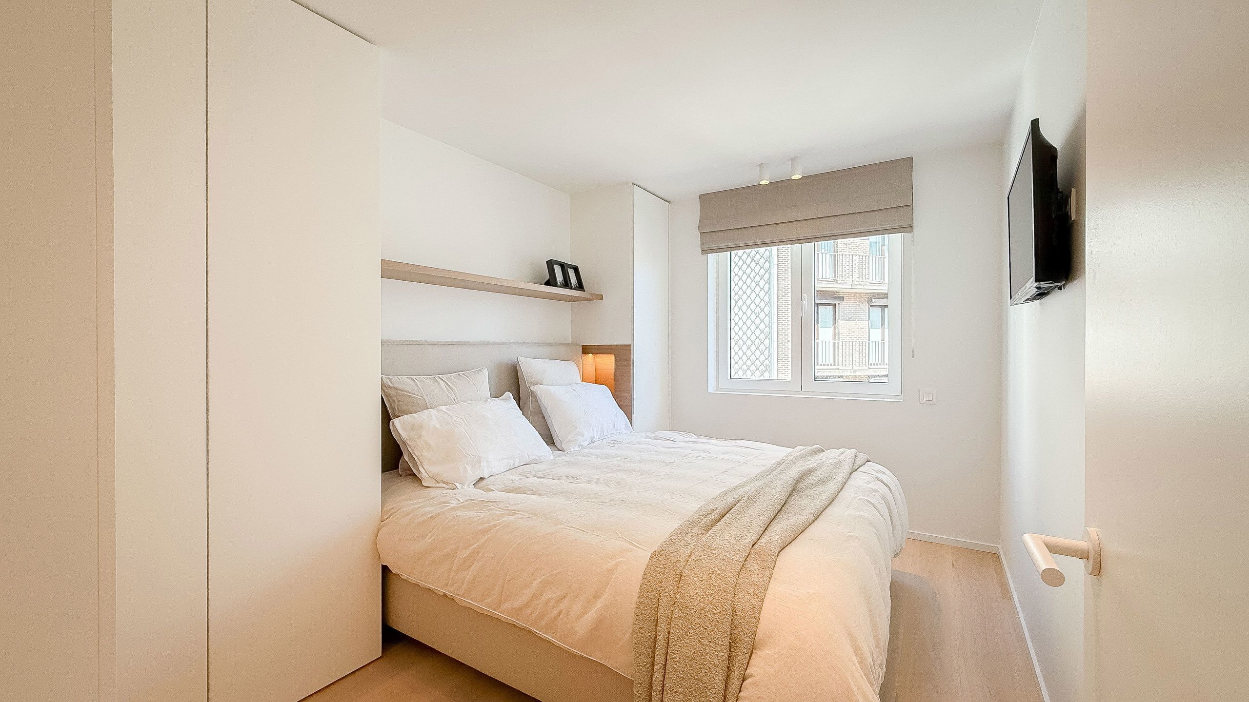 Volledig gerenoveerd appartement / Gemeubileerd / met garage foto 28