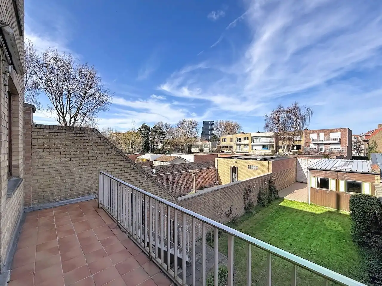 Bel-étage woning met drie slaapkamers en twee garages in het centrum van Heist-Aan-Zee foto 28