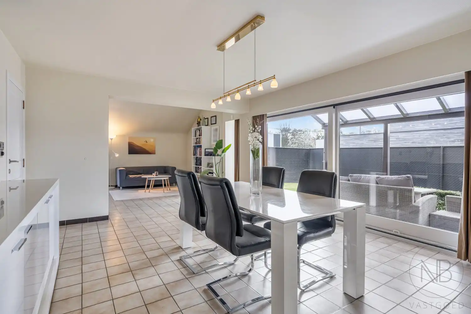 Architectenwoning met ruimte, licht en absolute rust! foto 9