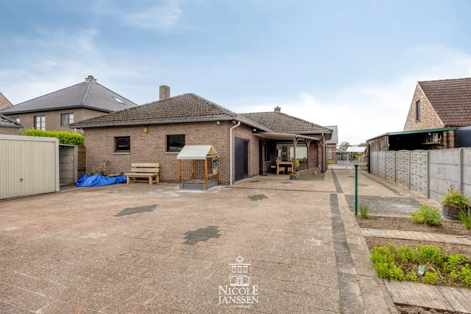 Gelijkvloerse gezinswoning foto 18