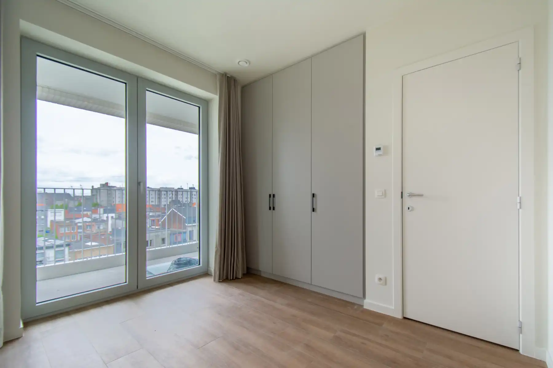 Lichtrijk nieuwbouw duplex met 2 kamers en 2 terrassen foto 12