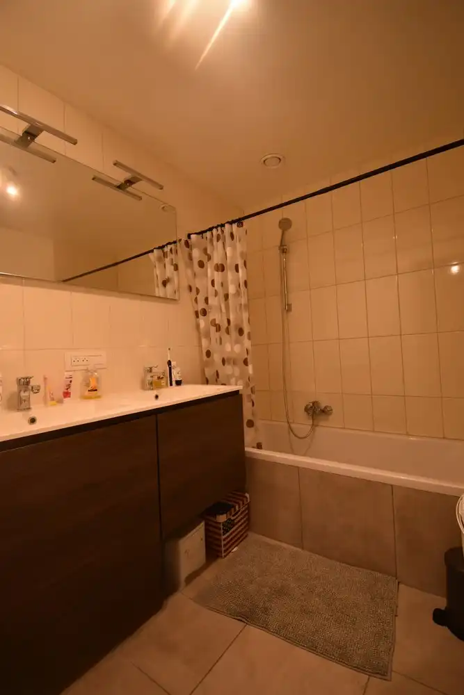 Modern Appartement met 2 slaapkamers te Huur in Halle - Inclusief Parkeerplaats en Kelder! foto 11