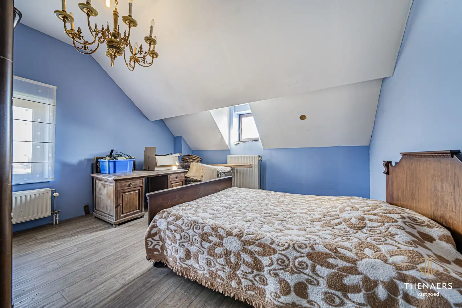 Karaktervolle en uitzonderlijk ruime woning met 5 slpks op&nbsp;een perceel van 36a 60ca. foto 36