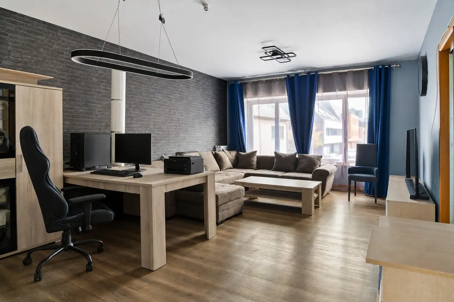 Instapklare woning met inpandige garage en grote tuin op een prima locatie in Kapelle-op-den-bos foto 11