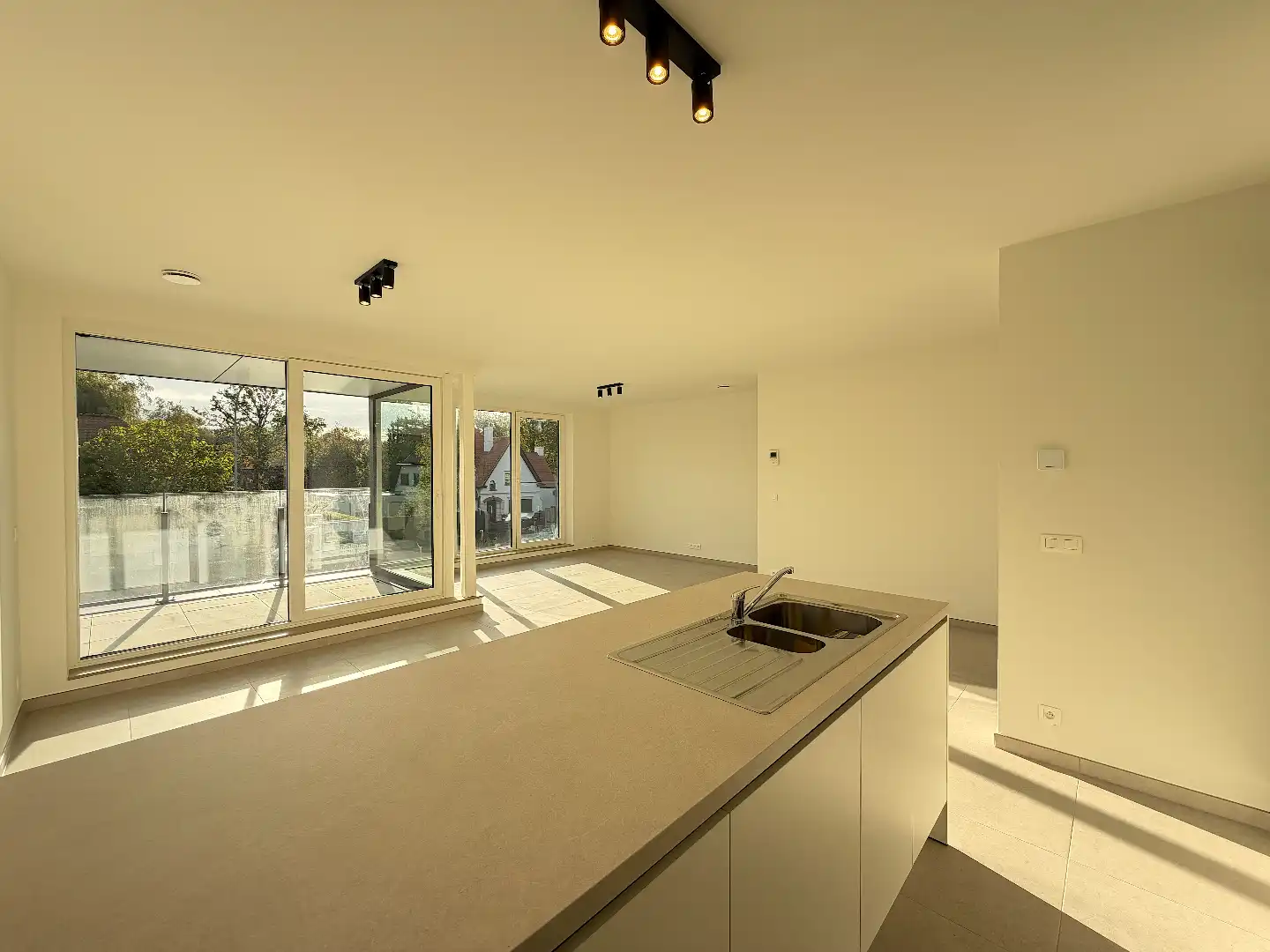 2-slpk appartement met ondergrondse garage te Sint-Michiels foto 8
