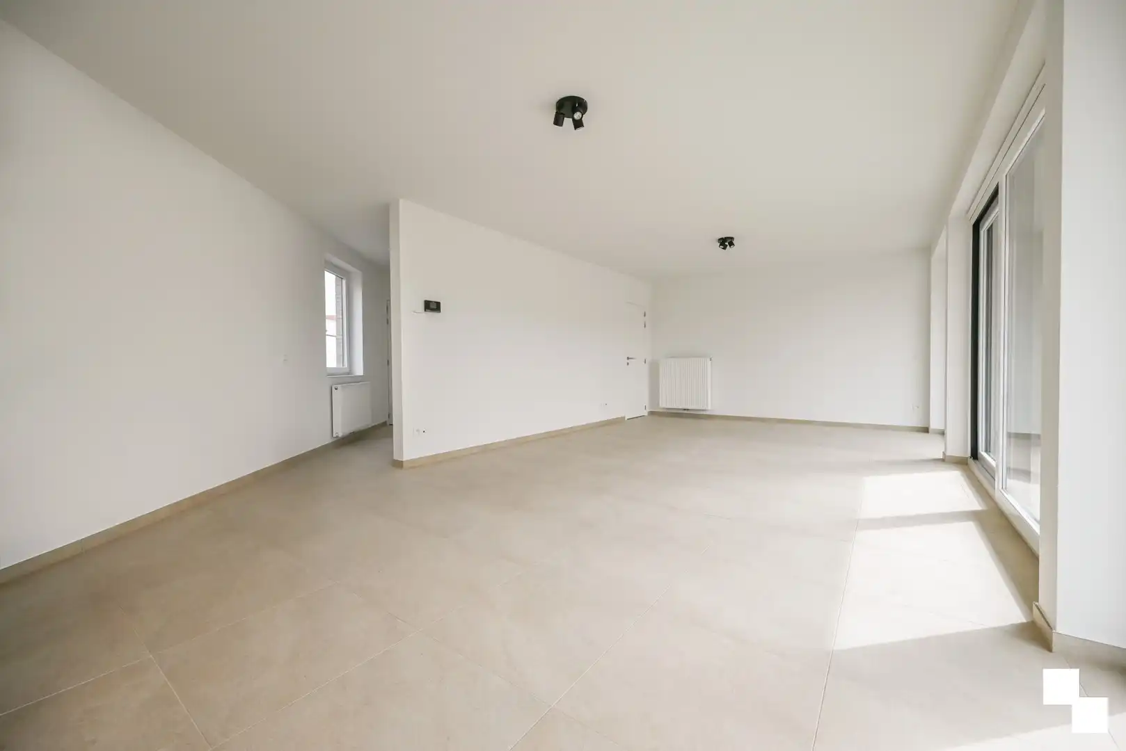 Nieuw appartement met twee slaapkamers te Izegem foto {{pictureIndex}}