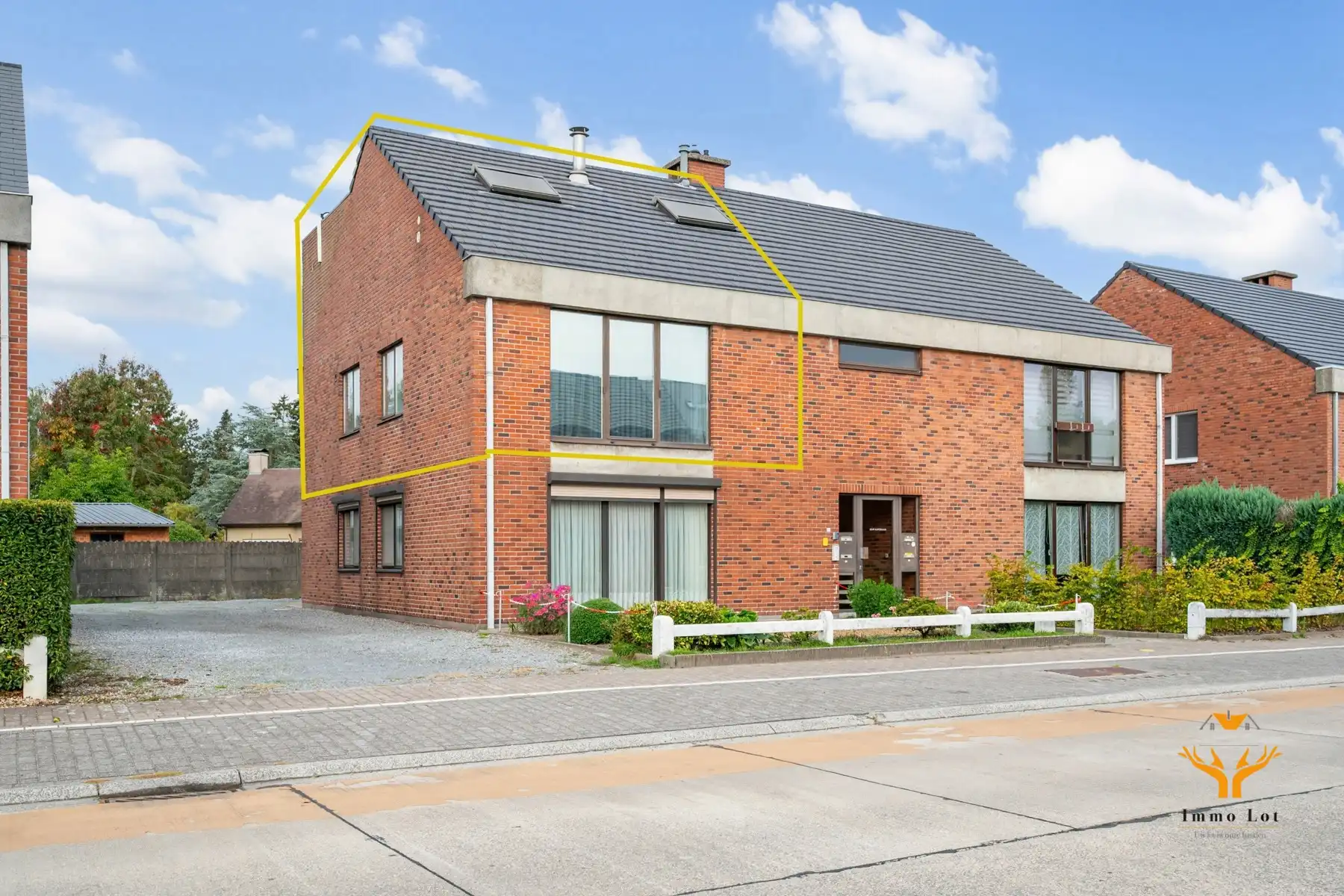 Ruim duplexappartement (161m²) met veel mogelijkheden  foto {{pictureIndex}}