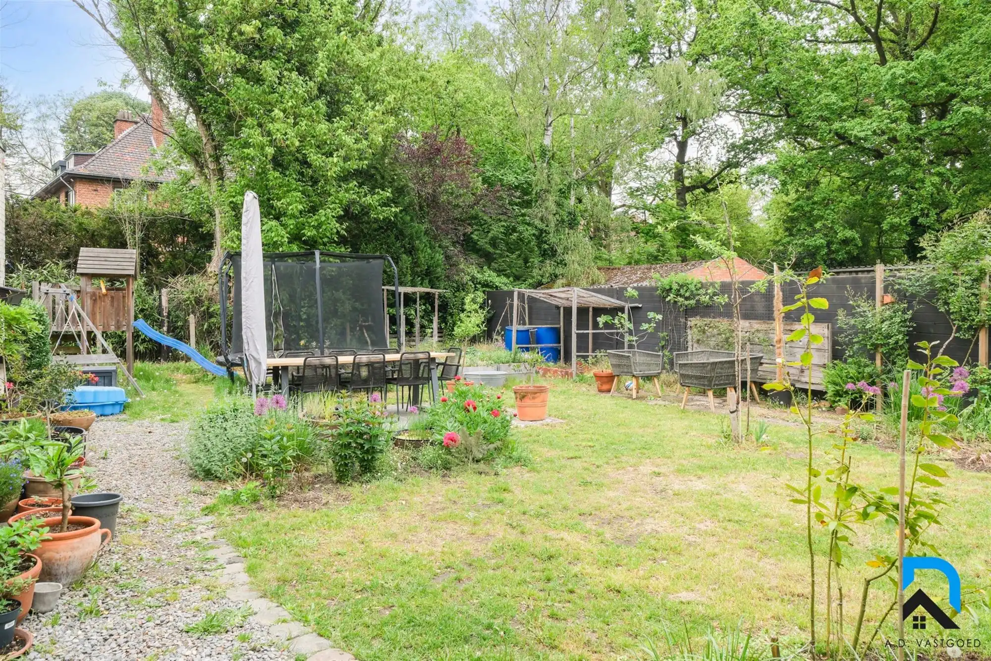Mooie woning met tuin op toplocatie foto 23