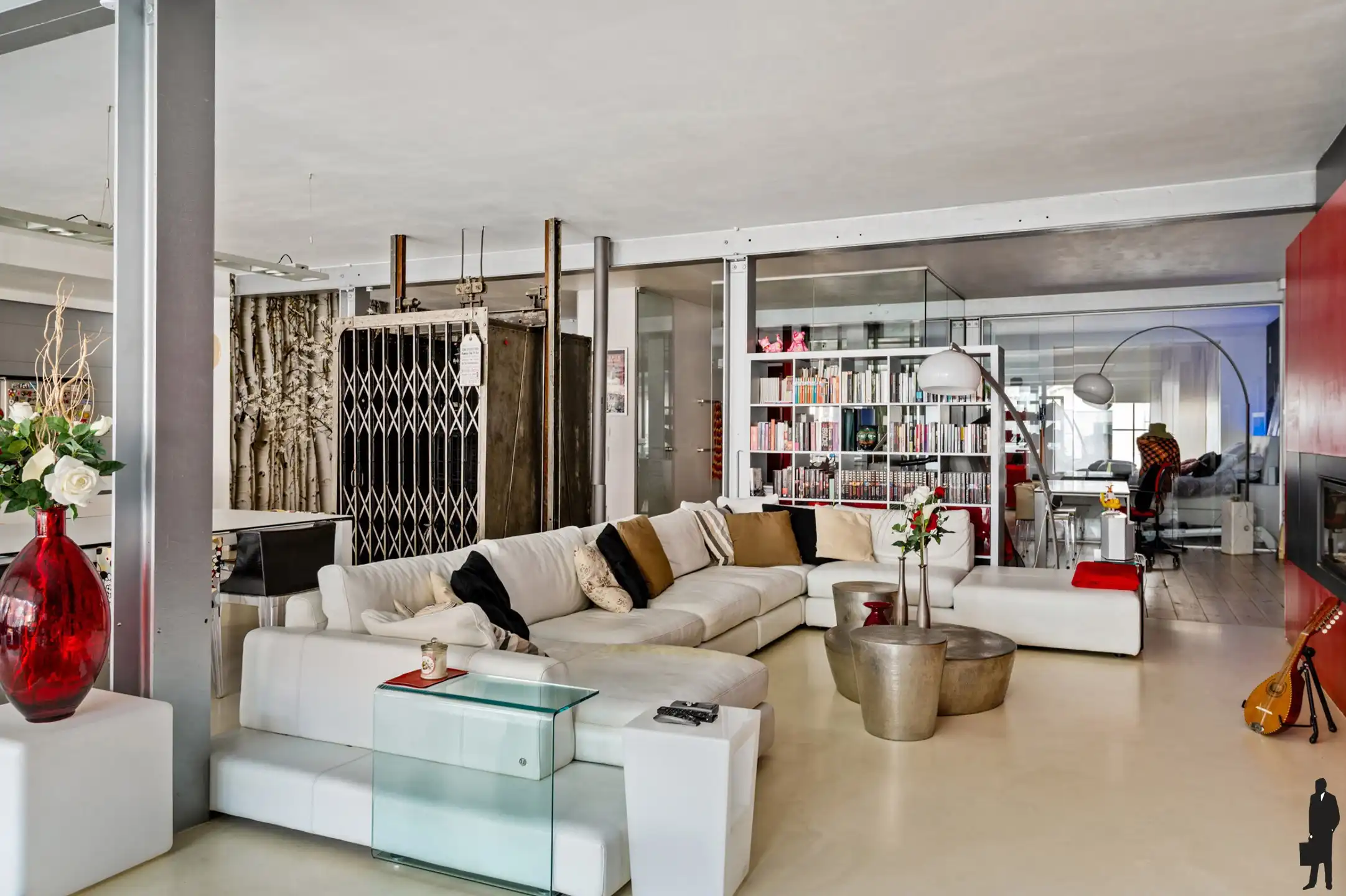 Unieke loft van 230 m² met riant oostgericht terras (75 m²)&nbsp; foto {{pictureIndex}}