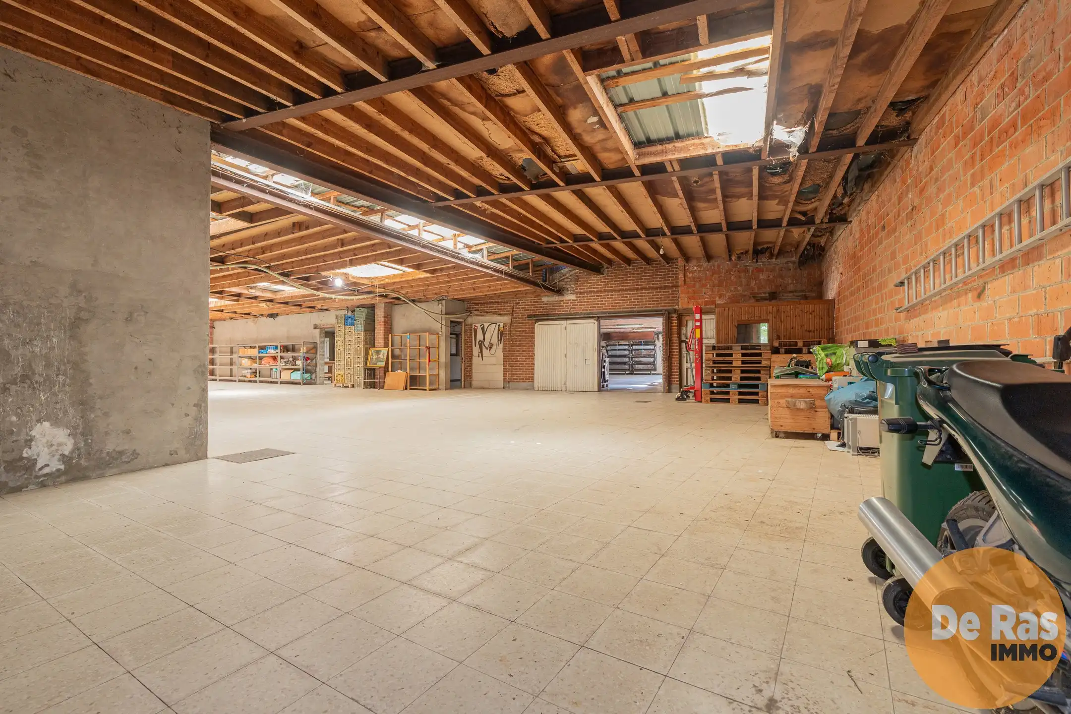 ST-L-ESSE - Ruime burgerwoning met achterliggende ateliers foto 21