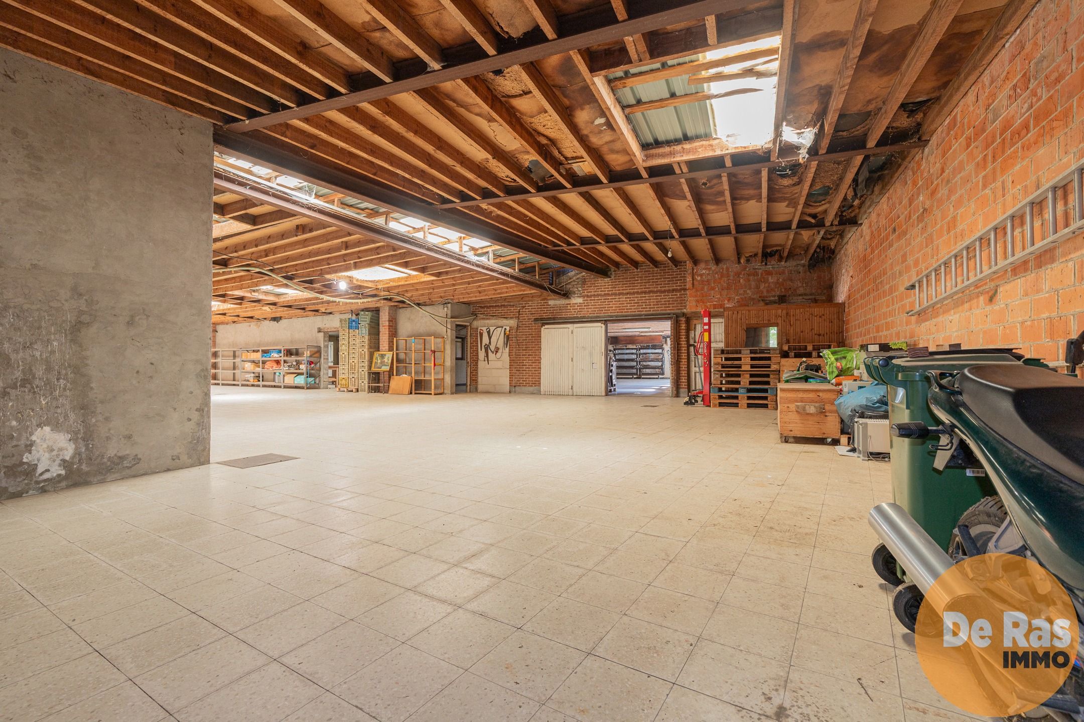 ST-L-ESSE - Ruime burgerwoning met achterliggende ateliers foto 21