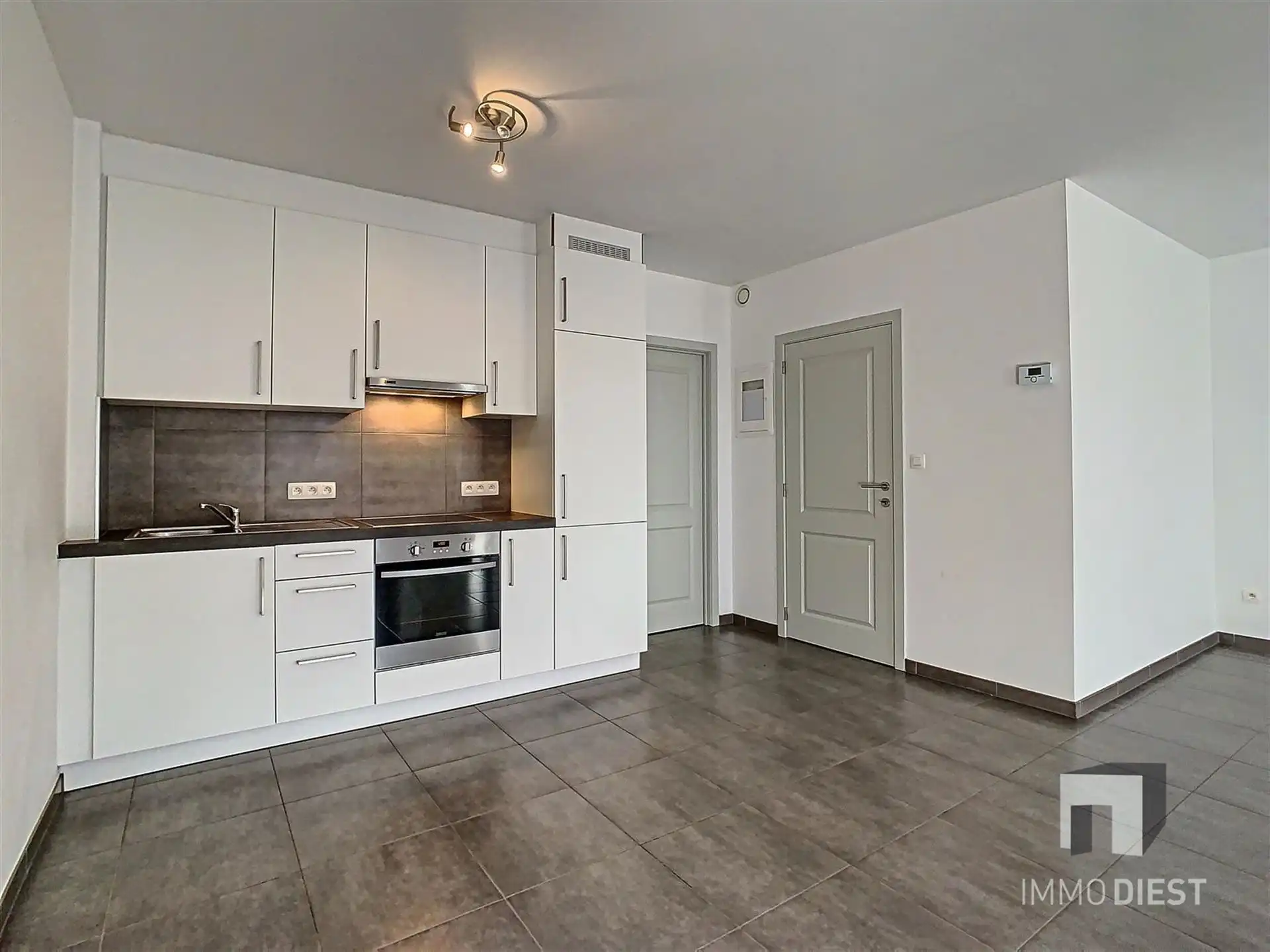 Knap nieuwbouwappartement met 1 slaapkamer, autostaanplaats en kelderberging foto 9