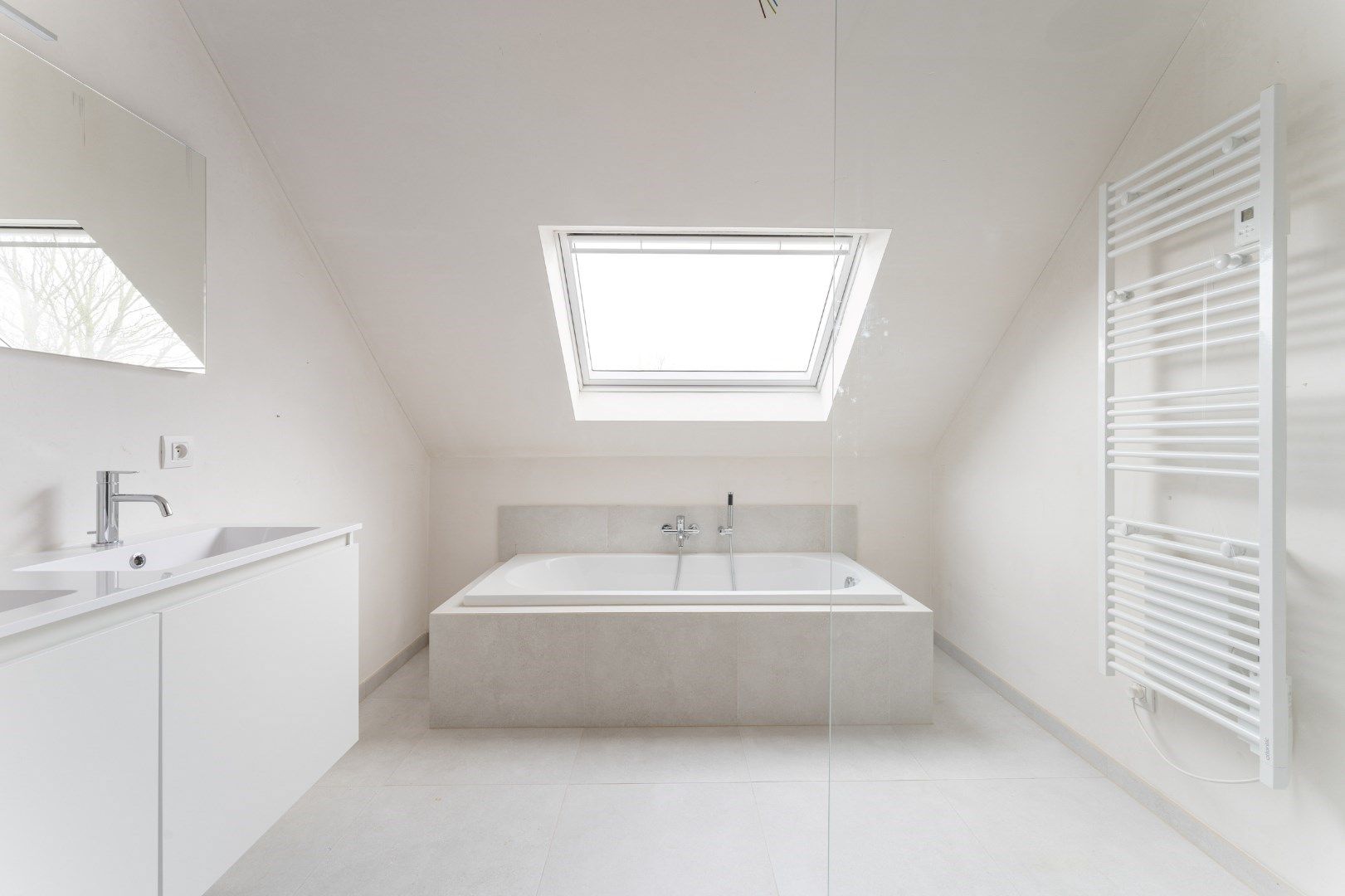 Rustig gelegen halfopen nieuwbouwwoning  foto 13