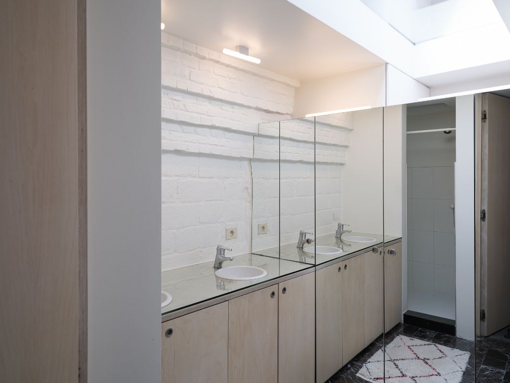 Lichtrijke en karaktervolle loft met tuin en 5 slaapkamers op toplocatie nabij Gent centrum! foto 13