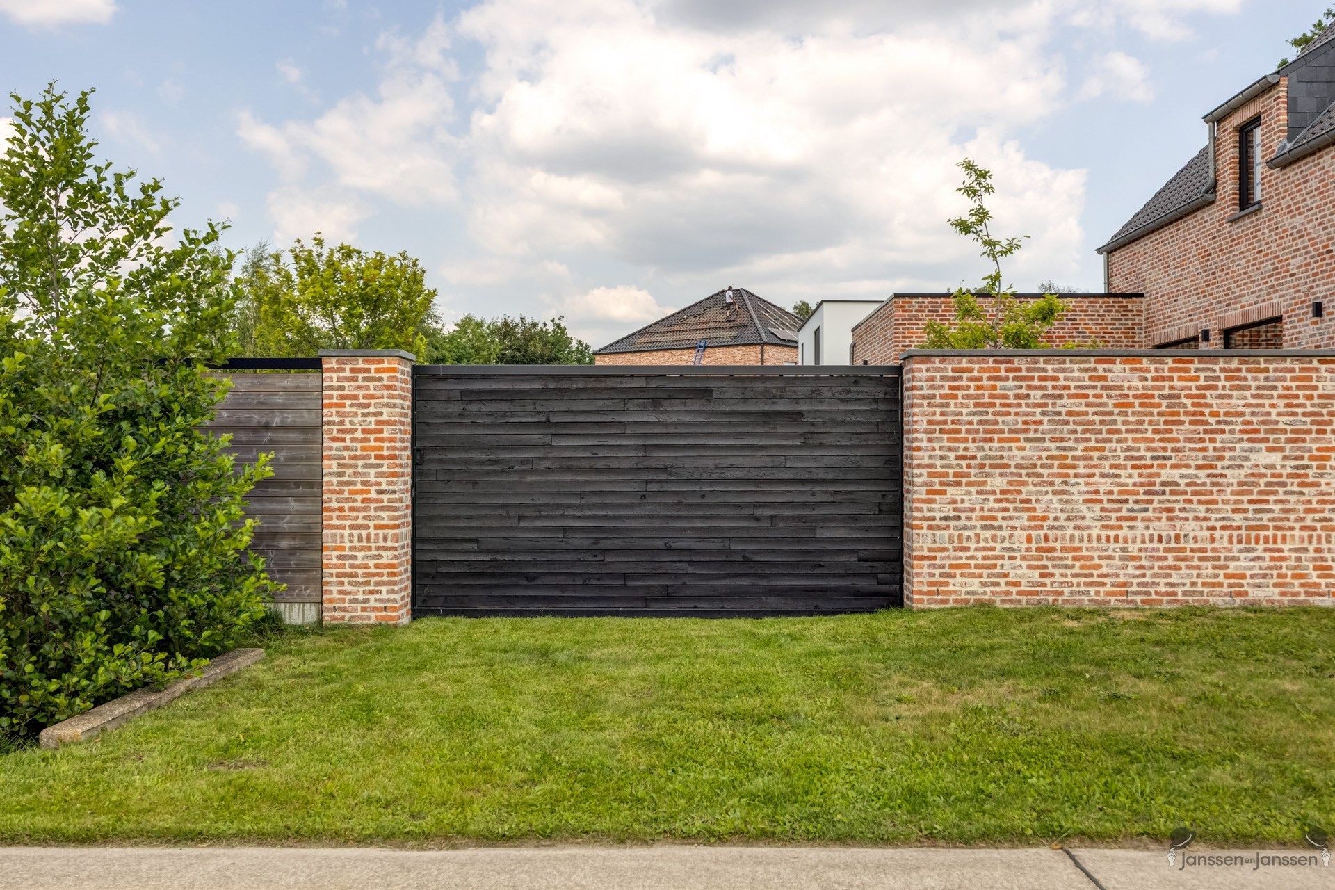 Recente woning met 3 slaapkamers op 482 m² foto 19