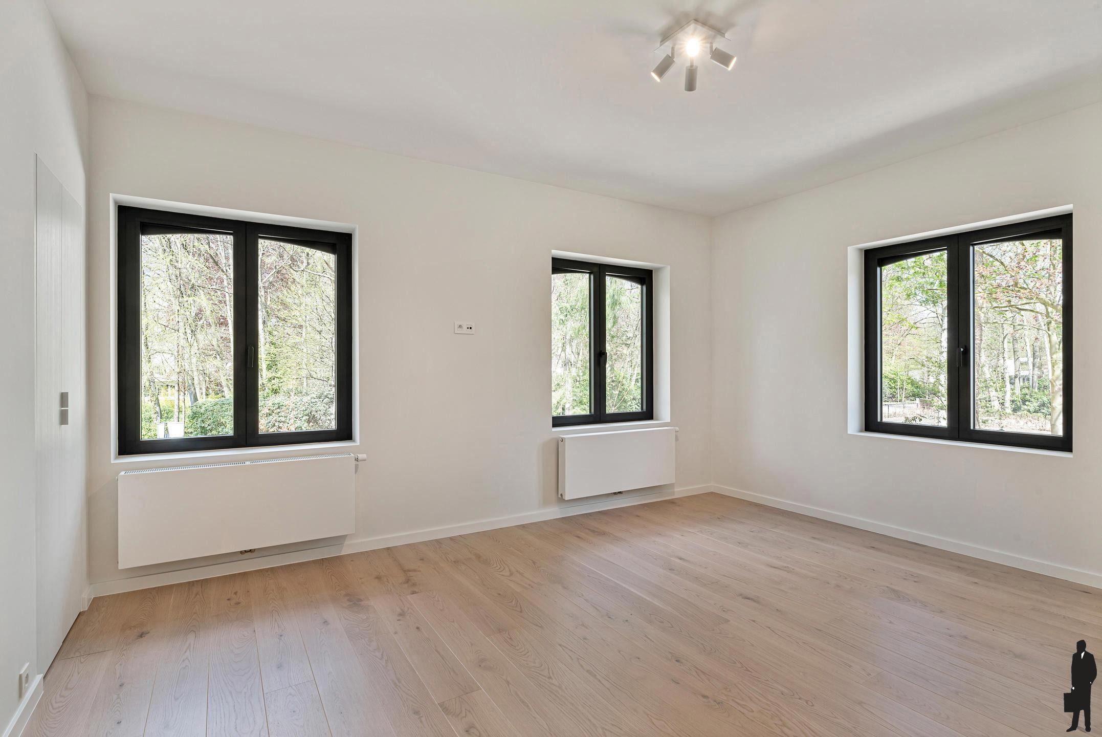 Gerenoveerde villa (ca. 3.628 m²) in een doodlopende straat! foto 17