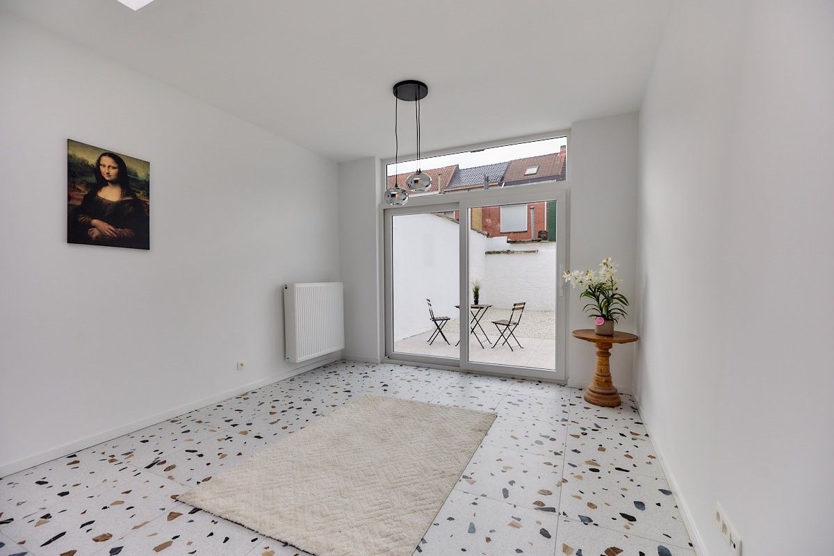 Vernieuwbouwwoning met 3 ruime slaapkamers, bureau en tuin – instapklaar en energiezuinig foto 4