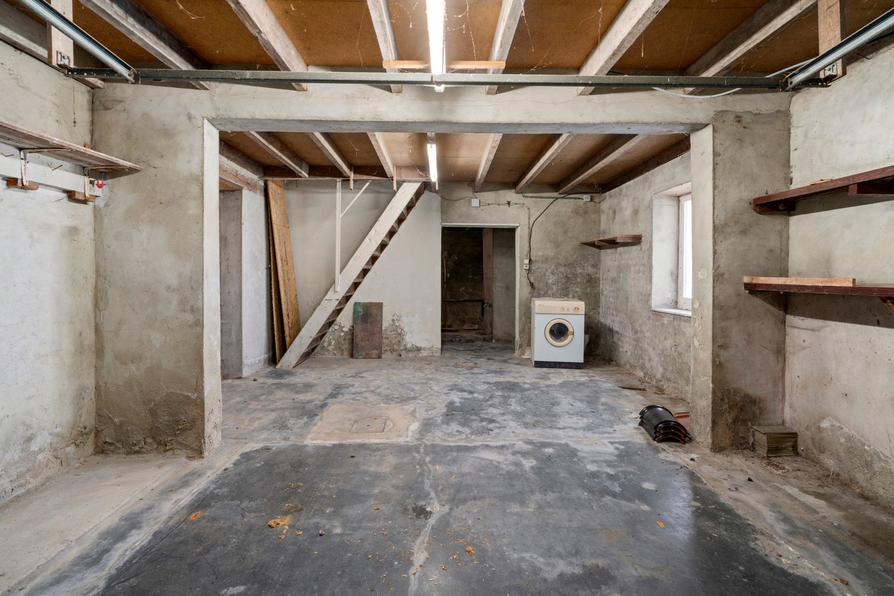 Ruime woning met een perceeloppervlakte van 2.142 m²! foto 16