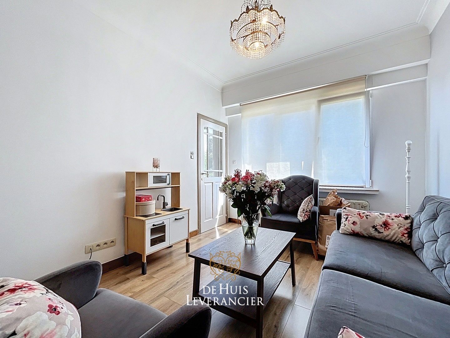 Prachtige, gerenoveerde woning met tuin en garage op toplocatie te koop in Mortsel! foto 17