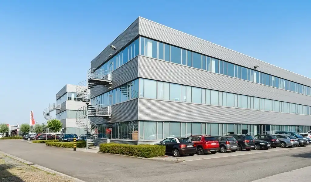 Kantoren te huur nabij E313 in het industriepark Wommelgem foto {{pictureIndex}}