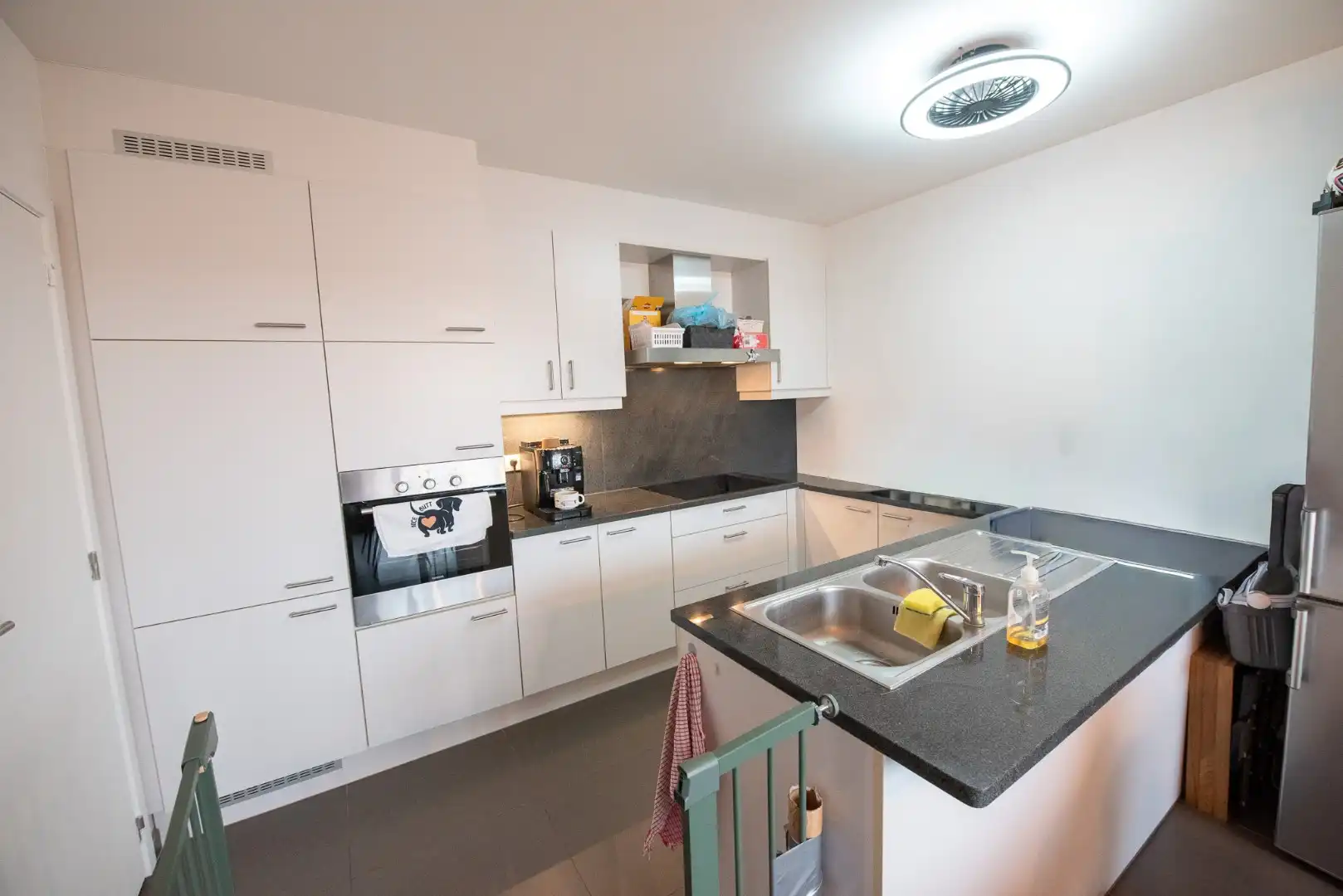 Duplex-appartement TE HUUR met 3 slaapkamers! foto 2